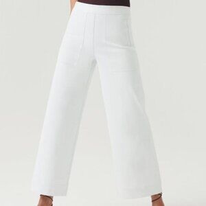 Perfect for travel- white pants - no show